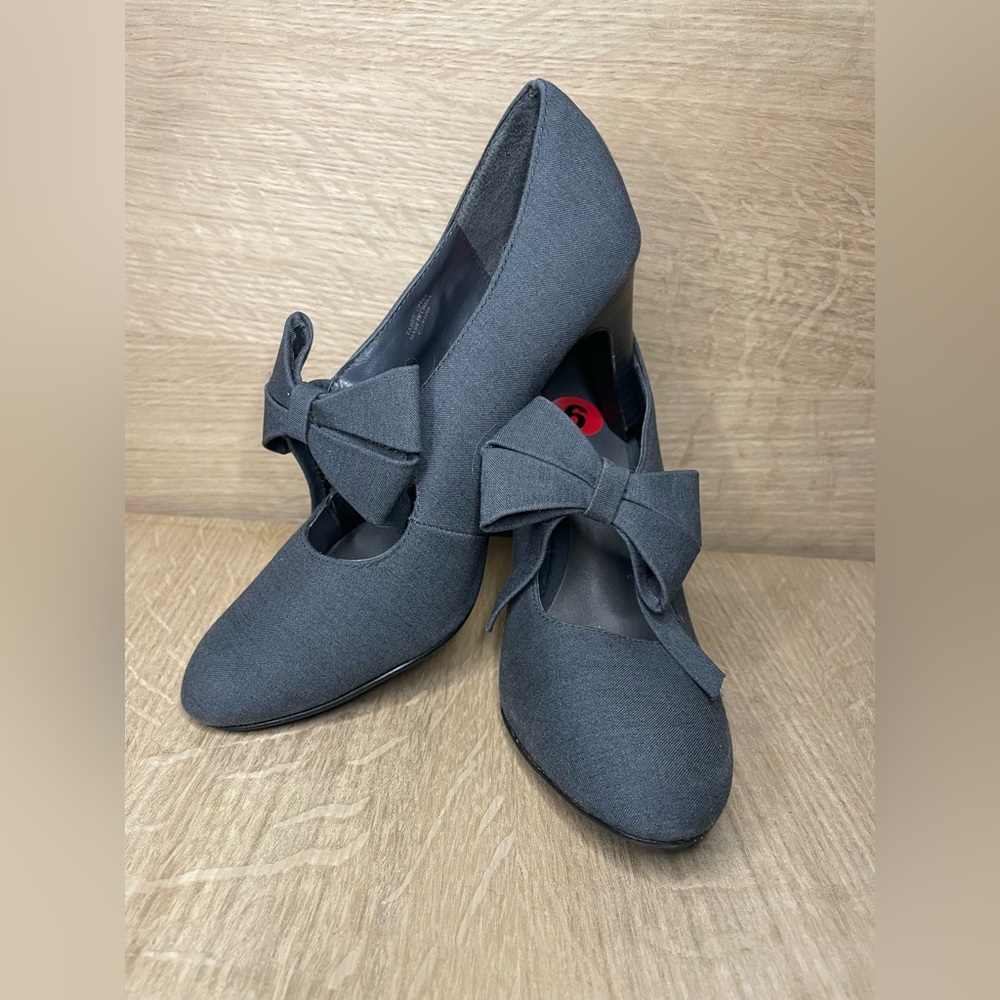 BOWTIE HEELS